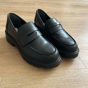 Steve Madden Classic Black Loafers for Women size 5.5 perfect condition